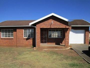 2 Bedroom Townhouse to Rent in Lincoln Meade