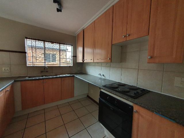 2 Bedroom Townhouse To Rent in Monavoni