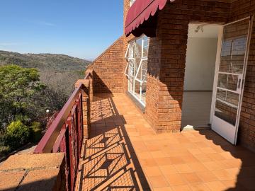 2 Bedroom Townhouse To Rent in Mondeor