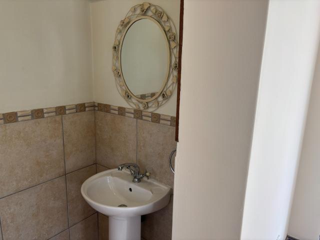 2 Bedroom Townhouse To Rent in Montana Tuine