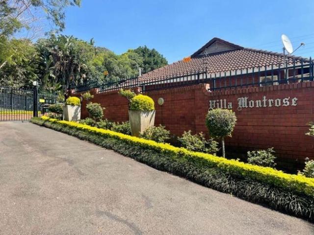 2 Bedroom Townhouse to Rent in Montrose