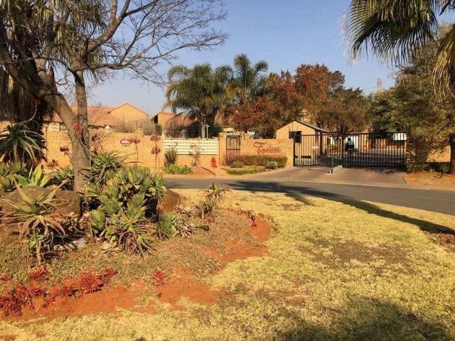 2 Bedroom Townhouse to Rent in Moreleta Park