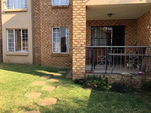 2 Bedroom Townhouse to Rent in Moreleta Park