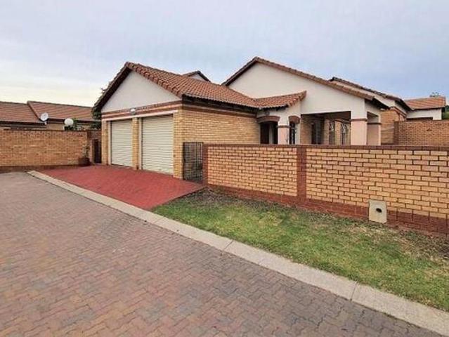 2 Bedroom Townhouse to Rent in Noordwyk