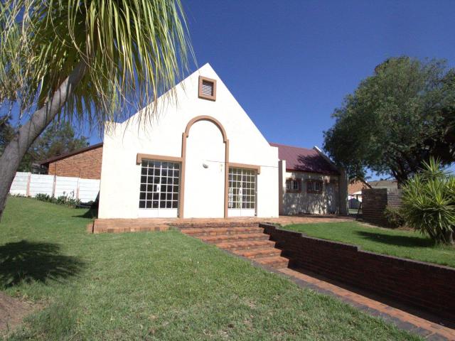 2 Bedroom Townhouse to Rent in Noordwyk