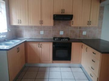 2 Bedroom Townhouse to Rent in Noordwyk