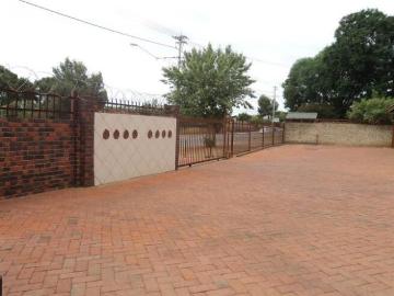 House to rent in Mangaung, Mangaung Metropolitan Municipality - Garden