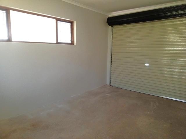 2 Bedroom Townhouse To Rent in Southport