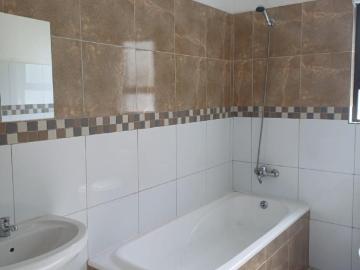 2 Bedroom Townhouse To Rent in Pinelands