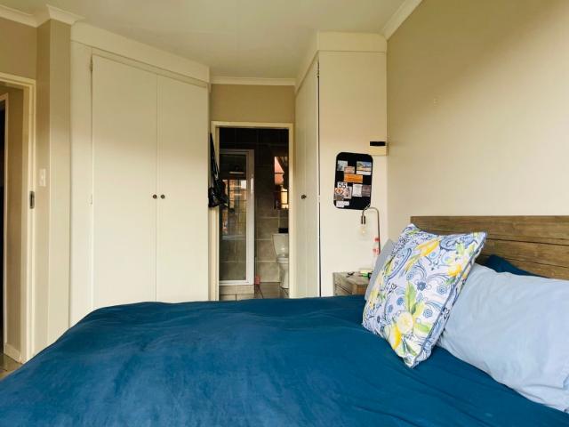 2 Bedroom Townhouse To Rent in Rooihuiskraal North