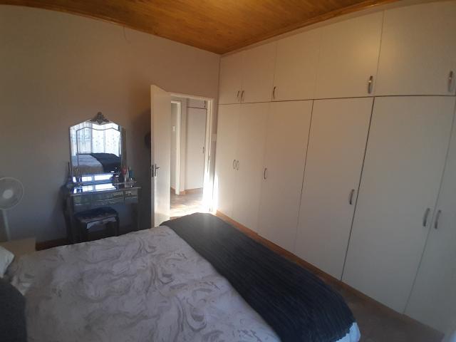 2 Bedroom Townhouse To Rent in Rhodesdene