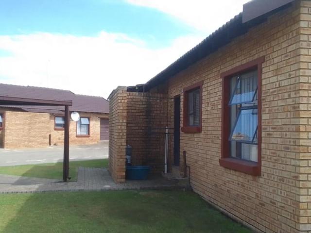 2 Bedroom Townhouse to Rent in Riversdale