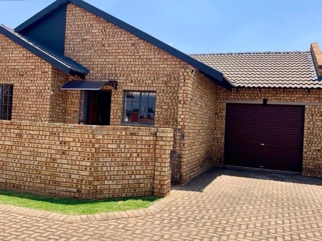 2 Bedroom Townhouse to Rent in Riversdale