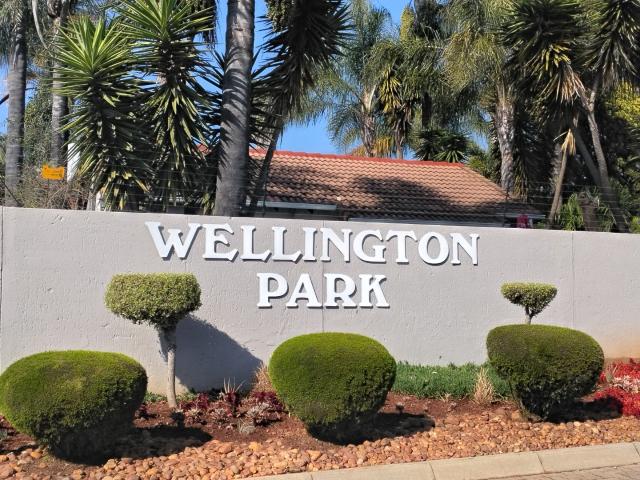 2 Bedroom Townhouse To Rent in Weltevreden Park