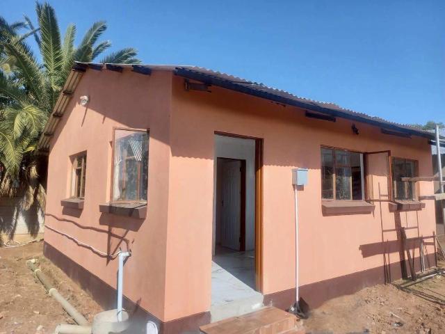 2 Bedroom Townhouse to Rent in West End