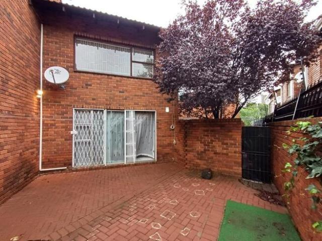 2 Bedroom Townhouse to Rent in Westdene