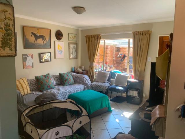 2 Bedroom Townhouse To Rent in Wierda Park