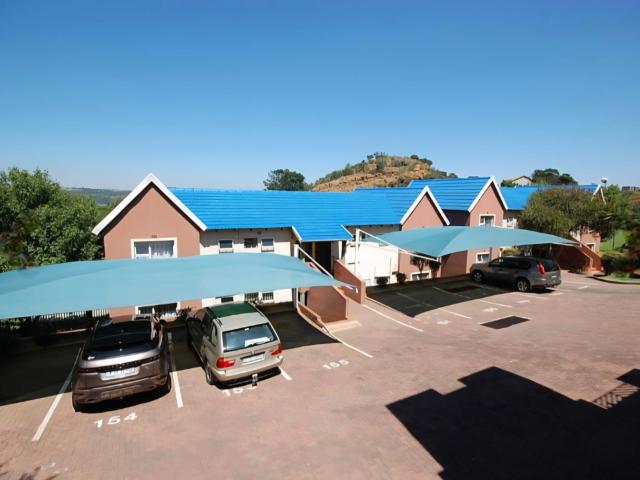 2 Bedroom Townhouse To Rent in Winchester Hills