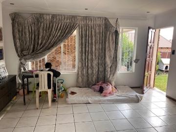 2 Bedroom Townhouse To Rent in Terenure