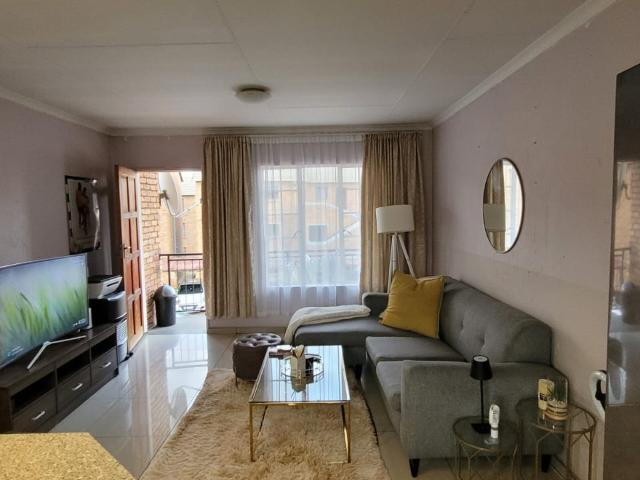 2 Bedroom Townhouse To Rent in Terenure