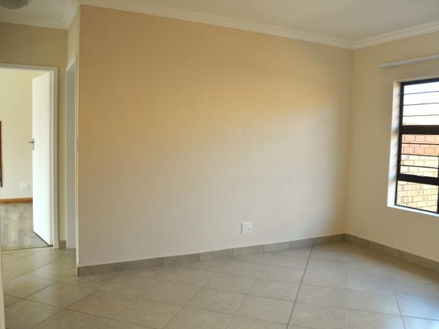 2 Bedroom Townhouse To Rent in The Wilds