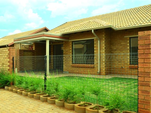 2 Bedroom Townhouse To Rent in The Wilds
