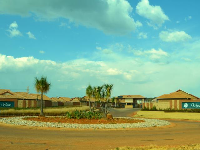 2 Bedroom Townhouse To Rent in The Wilds