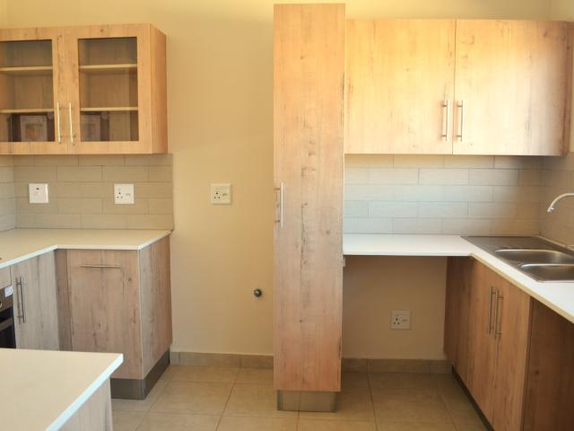 2 Bedroom Townhouse To Rent in The Wilds