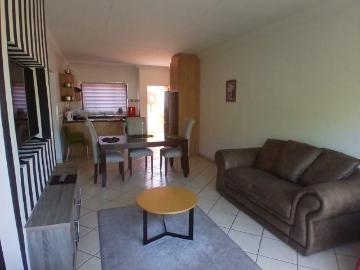 2 Bedroom Townhouse To Rent in Tulisa Park
