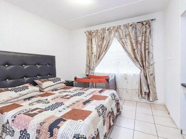 2 Bedroom Townhouse to Rent in Vorna Valley