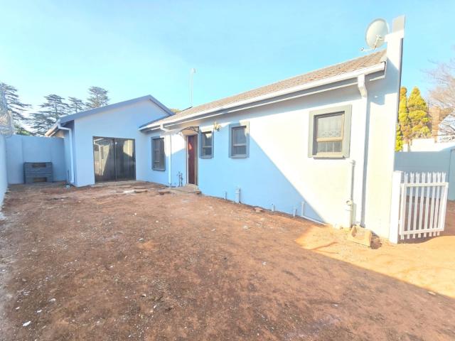 2 Bedroom Townhouse To Rent in Vanderbijlpark CW 6