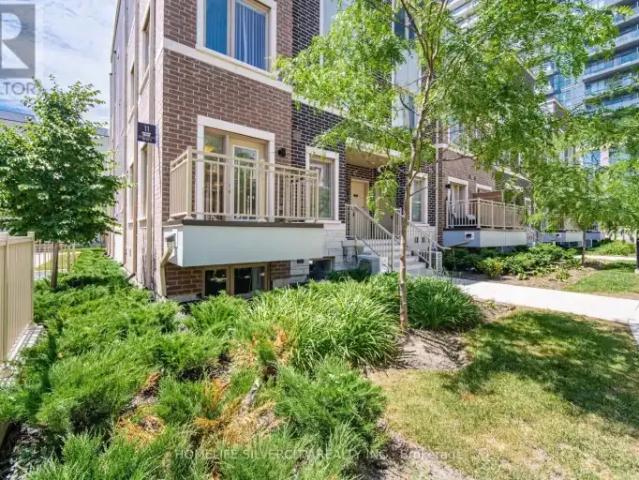 2 Bedroom Townhouse Vaughan ON 105704222