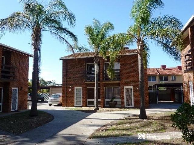 2 Bedroom Townhouse Walk to Wesfield Marion