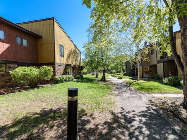 2 Bedroom Townhouse Winnipeg MB LS96585670