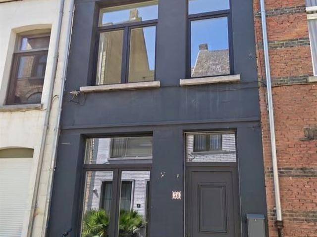 2 bedroom townhouse with a beautiful terrace