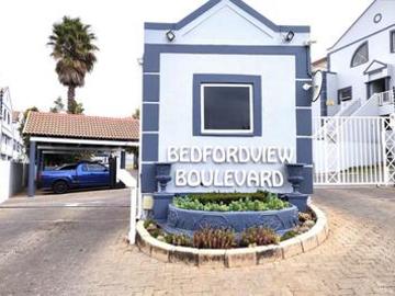 2 bedroom townhouse with a garden..