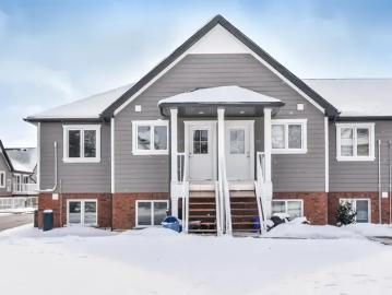 2 Bedroom Townhouse Woodstock ON 91412153