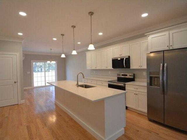 2 bedroom, Townsend MA 01469 105278544