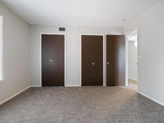 2 bedroom, Toledo OH 43609 LS105390658