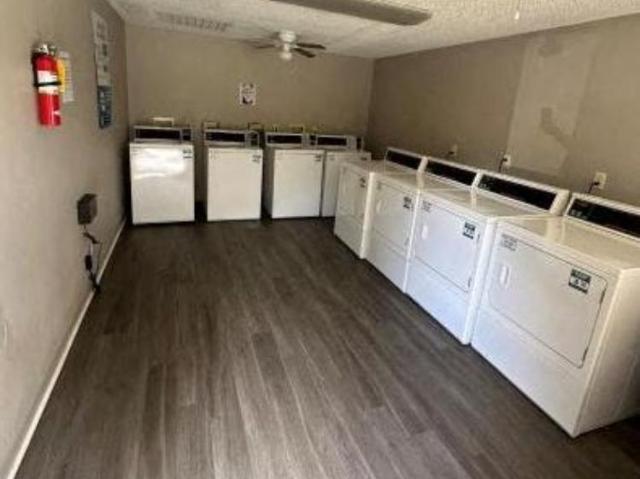 2 bedroom, Toledo OH 43615 105670897