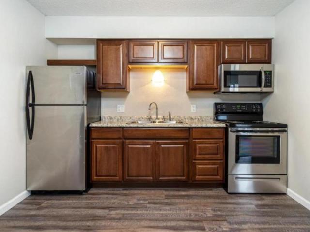 2 bedroom, Toledo OH 43612 105987910