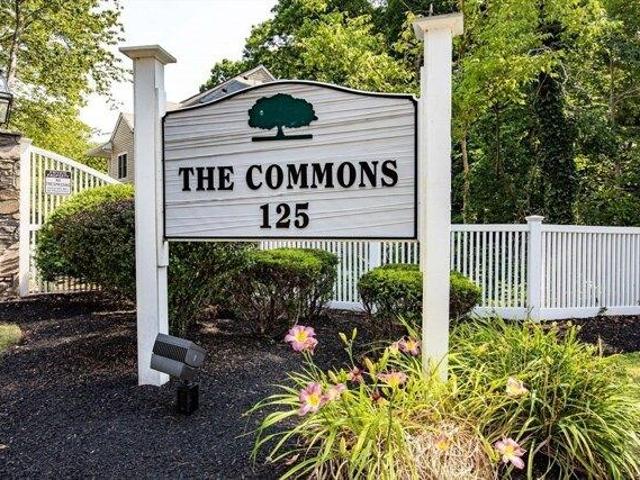 2 bedroom, Taunton MA 02780 104789039