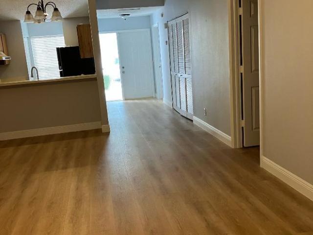 2 bedroom, Tampa FL 33624 106244525