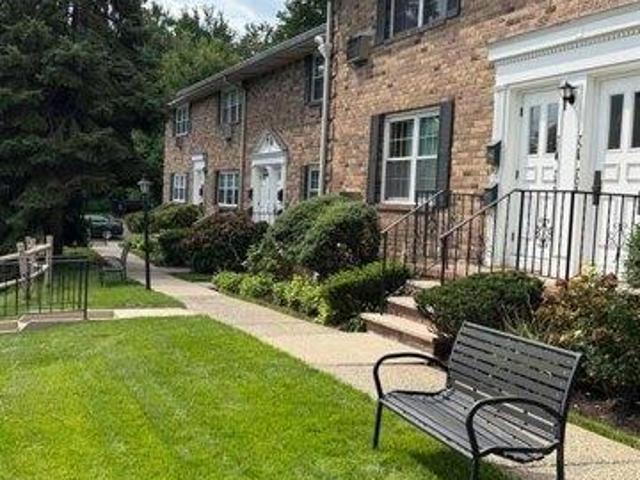 2 bedroom, Teaneck NJ 07666 105652414