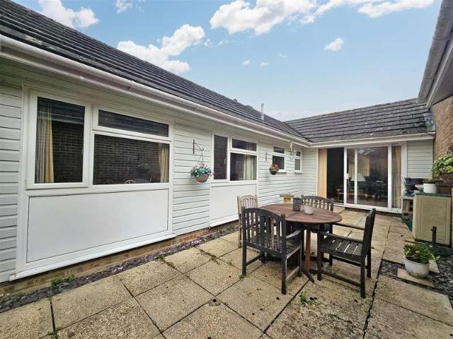 2 Bedroom Terraced Bungalow