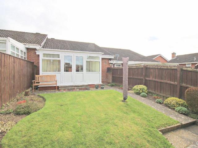 2 bedroom terraced bungalow for sale
