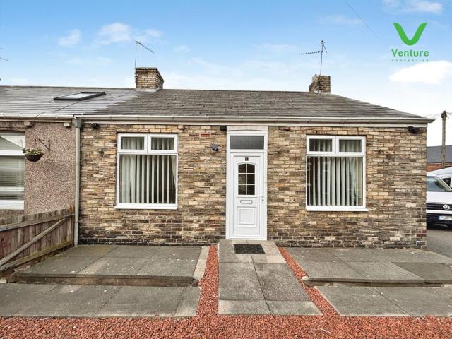 2 bedroom terraced bungalow for sale