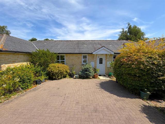 2 bedroom terraced bungalow for sale