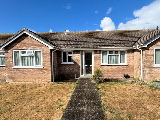 2 bedroom terraced bungalow for sale