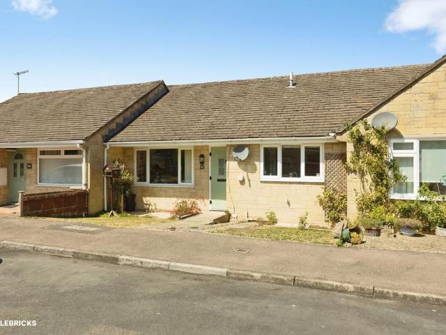 2 bedroom terraced bungalow for sale